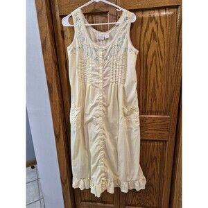Carriage Court Vintage Nightgown Medium Yellow Floral Eyelet Lace Cottagecore